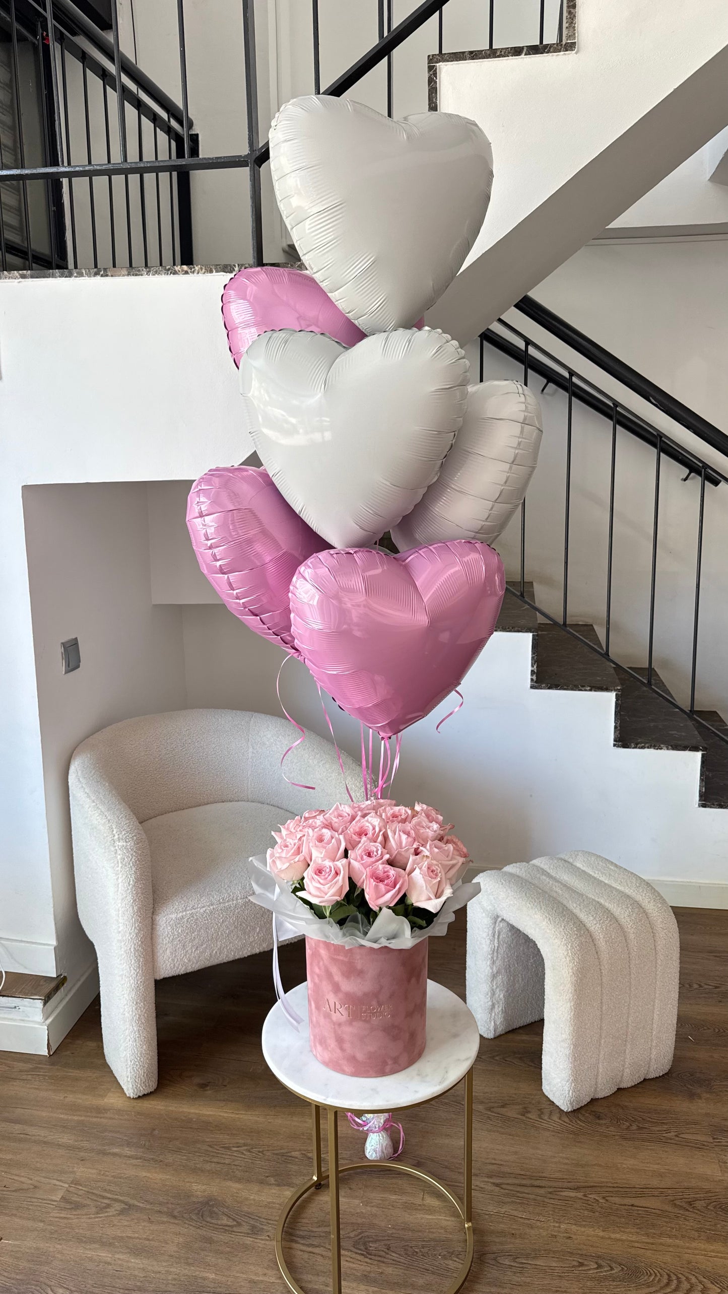 Pink Bliss| Set of 21 roses in box&balloons